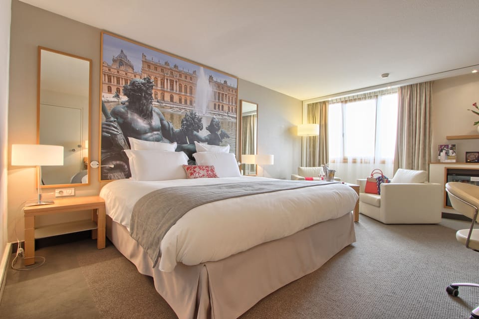 Privilege, Room, 1 Double Bed | Premium bedding, in-room safe, desk, blackout drapes