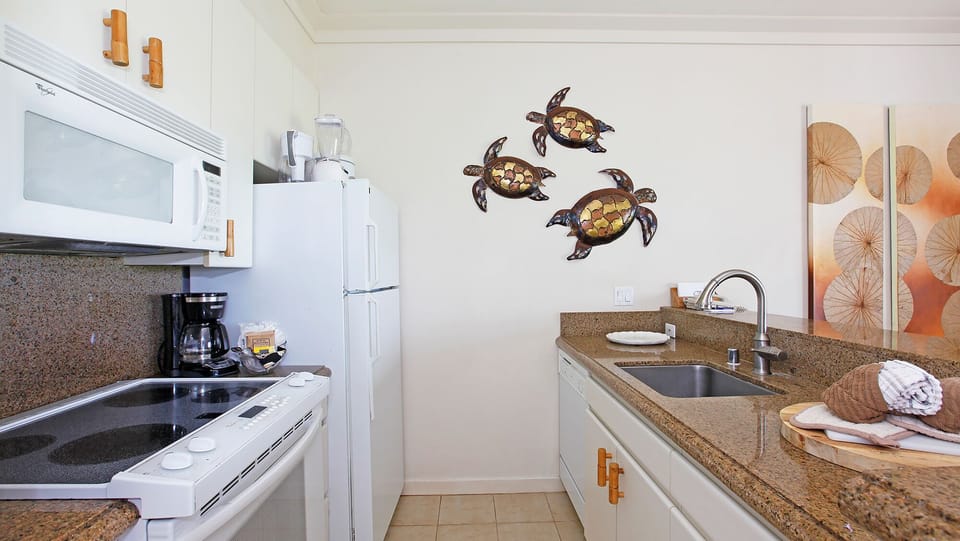 Kiahuna Plantation #165 - Fully Equipped Kitchen - Parrish Kauai