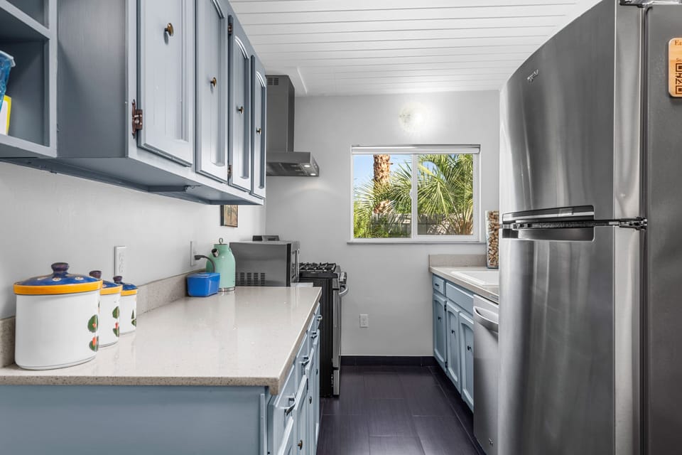full kitchen