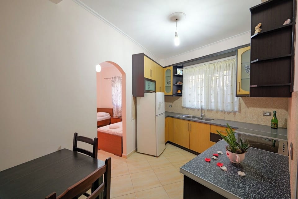 Apartment with Balcony | Private kitchen