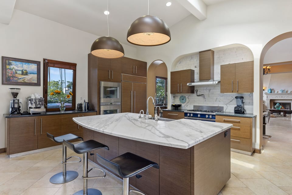 Gourmet  Kitchen with Thermadore stove, dishwasher 
3 ovens total.