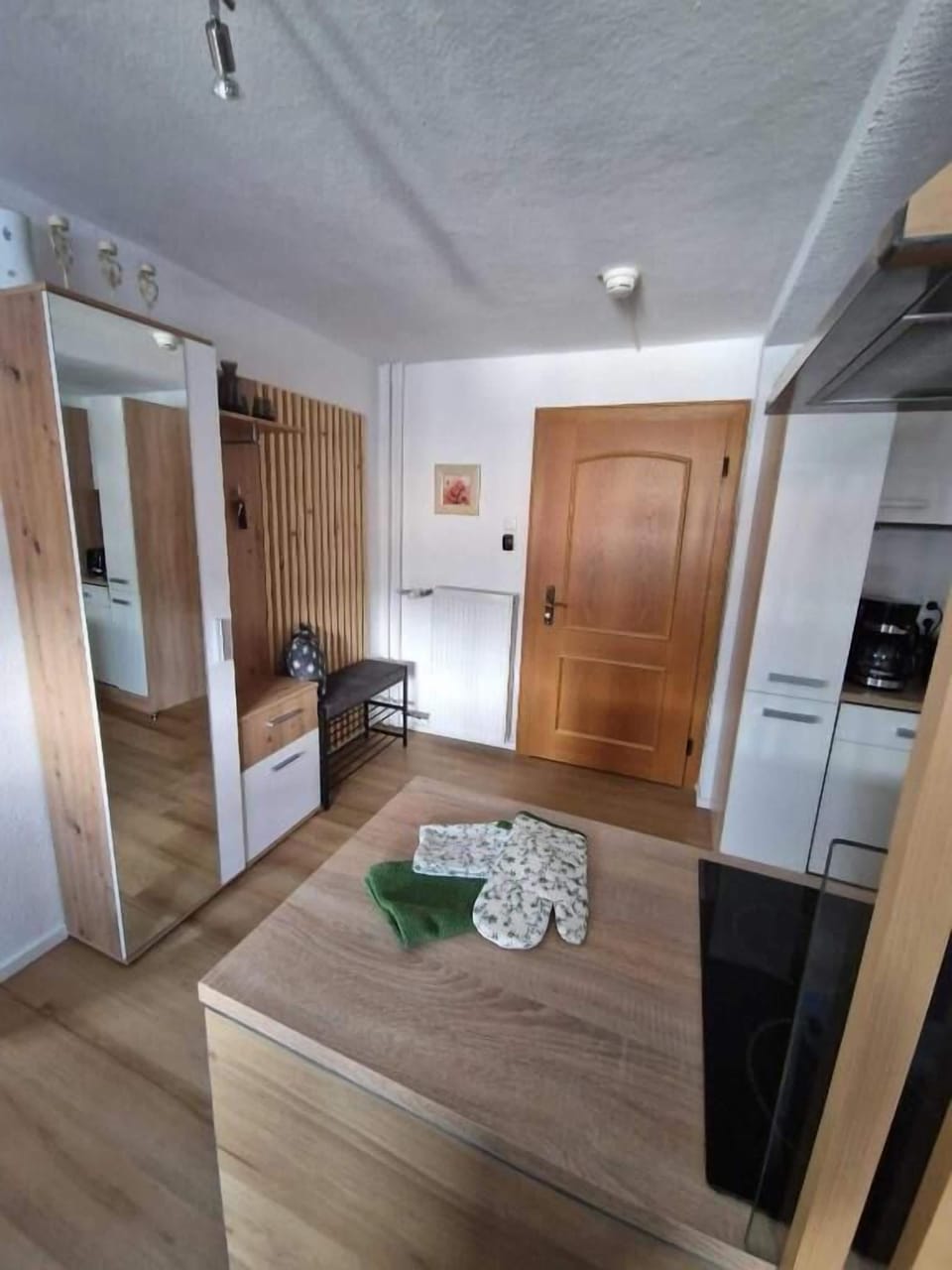 Standard Studio | Desk, blackout drapes, free WiFi, bed sheets