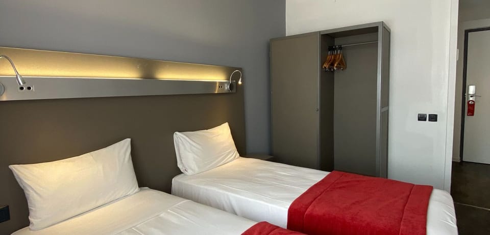 Comfort Twin Room | Premium bedding, down comforters, Select Comfort beds, in-room safe