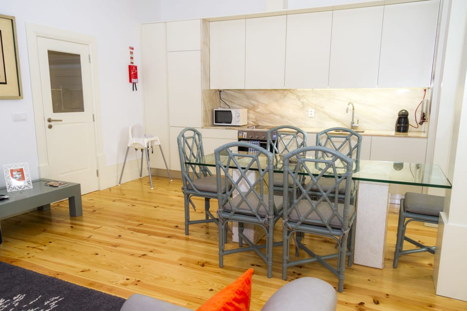 Apartment, 2 Bedrooms, Terrace | Private kitchenette | Fridge, microwave, oven, stovetop