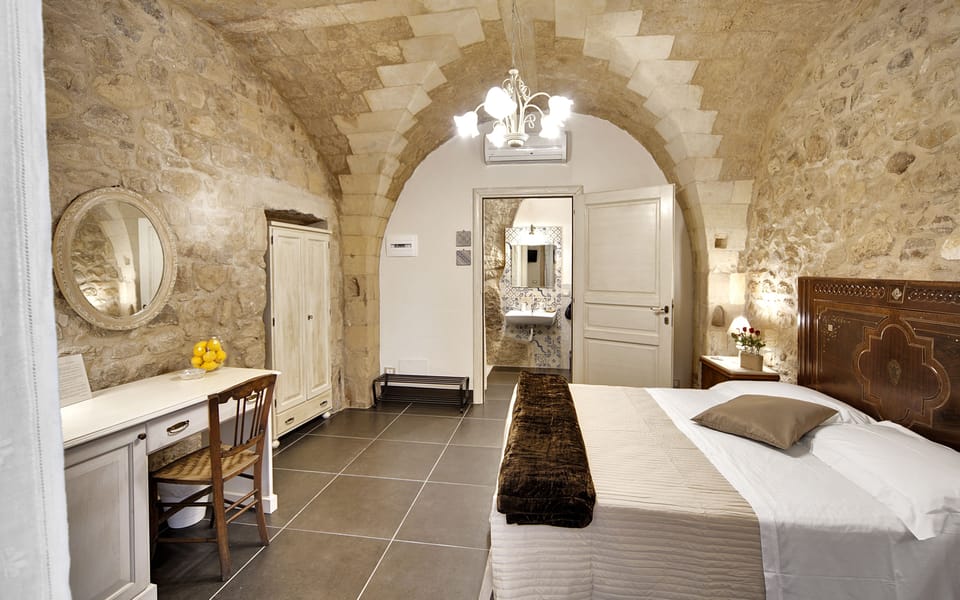 Economy Double or Twin Room | Premium bedding, minibar, in-room safe, soundproofing