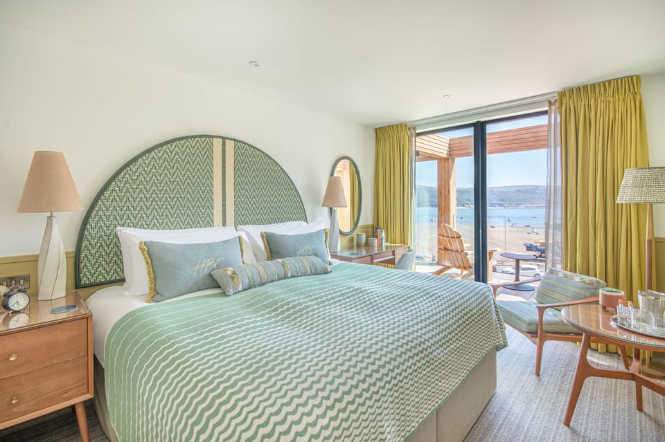 Double Room, Sea View (Accessible) | Free minibar items, individually decorated, individually furnished, desk