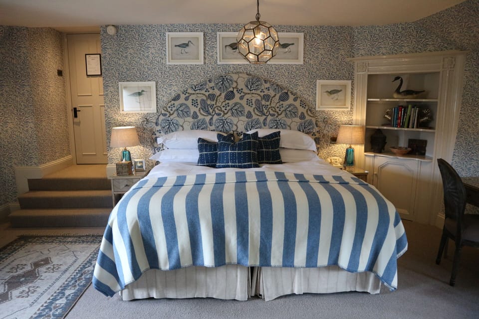 Junior Suite | Premium bedding, in-room safe, individually decorated