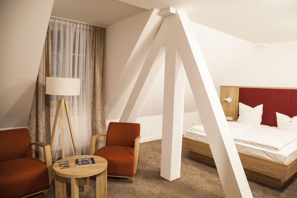 Standard Double or Twin Room, Accessible | Minibar, in-room safe, desk, soundproofing