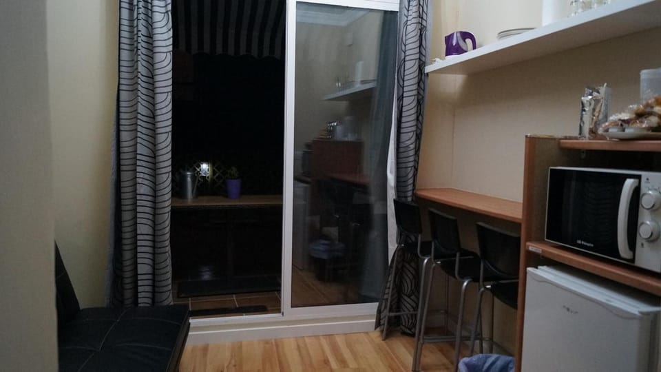 Full-size fridge, microwave, coffee/tea maker, electric kettle
