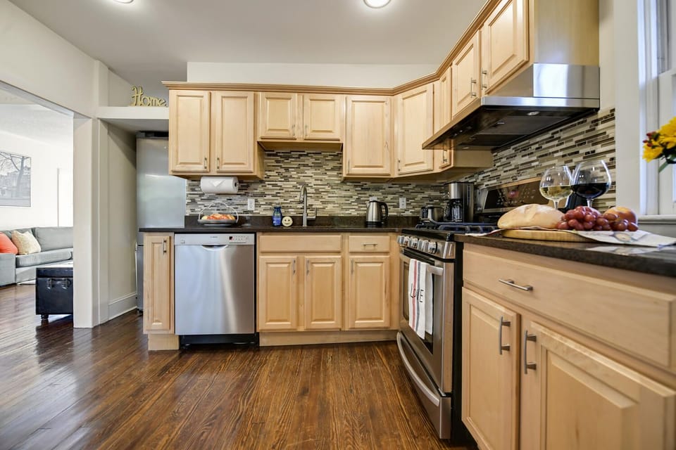Large Kitchen Area