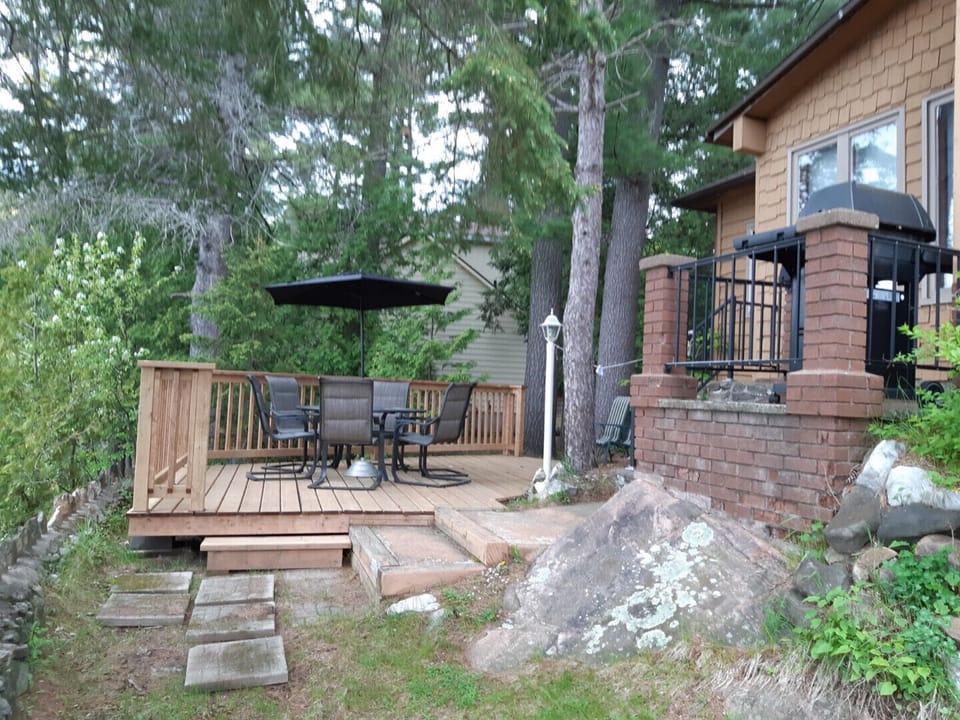 Deck and Patio set which overlooking gorgeous views of lake.