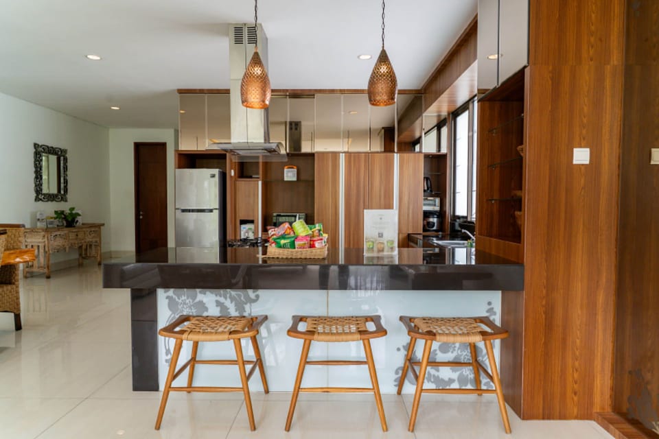 Fridge, microwave, stovetop, electric kettle