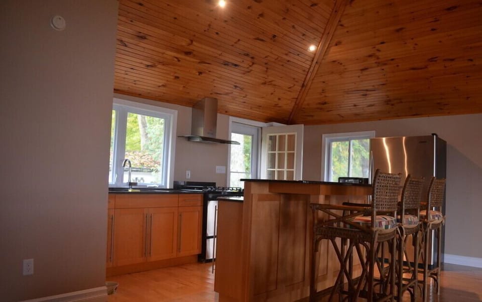 Renovated kitchen with propane range and Fridge/Freezer