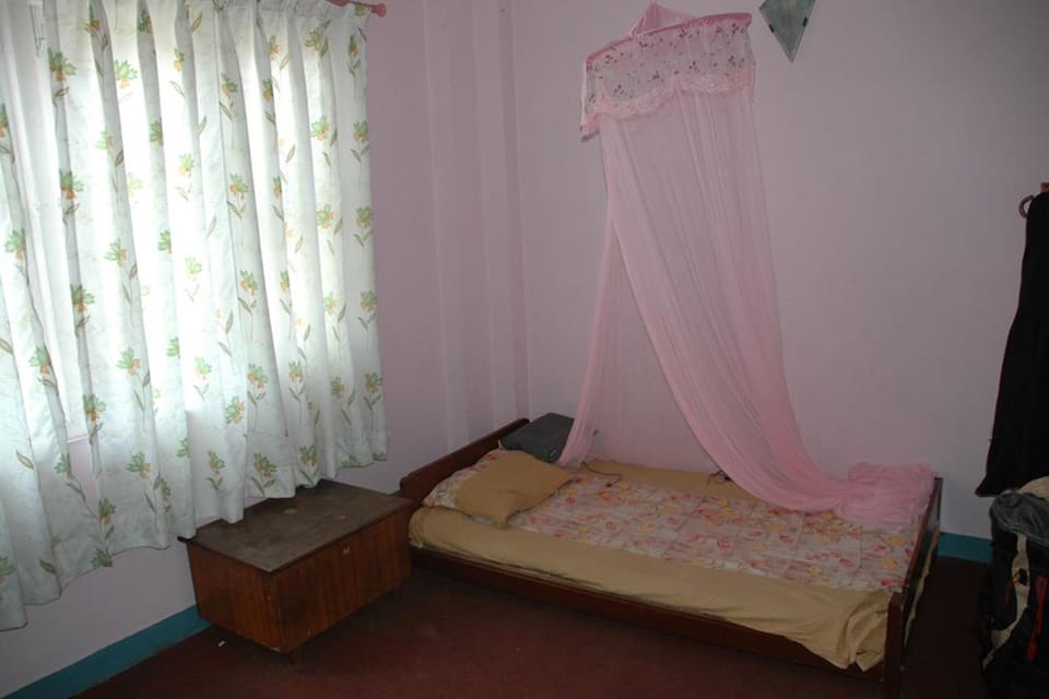 Standard Room | Desk, free WiFi
