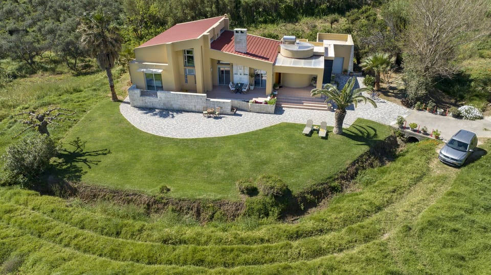 veranda and garden with sea view