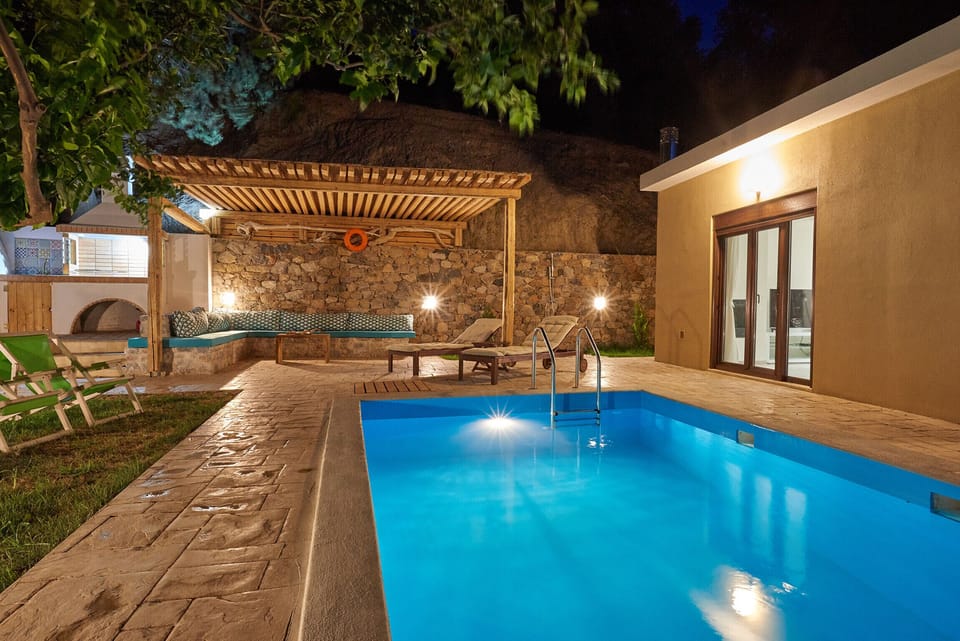 Swimming pool and shaded area