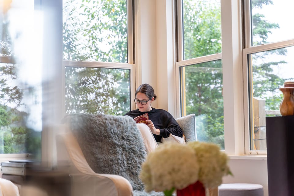 The reading nook at Lodging at Goose Cove.