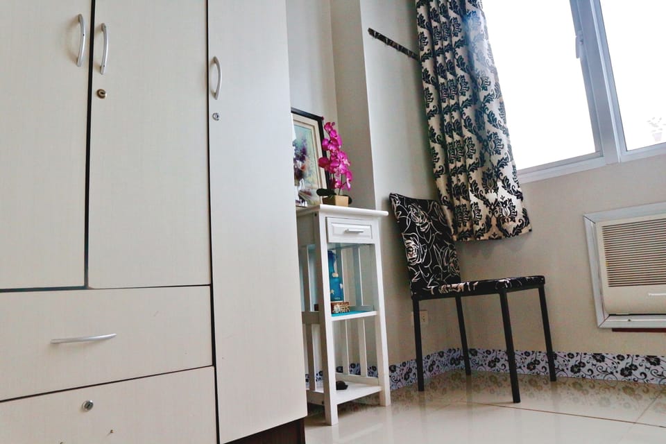 One Bedroom Unit | Room amenity