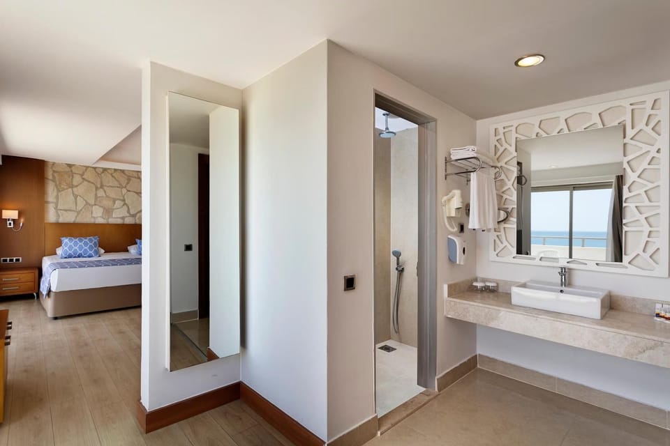 Free minibar items, in-room safe, free cribs/infant beds, free WiFi