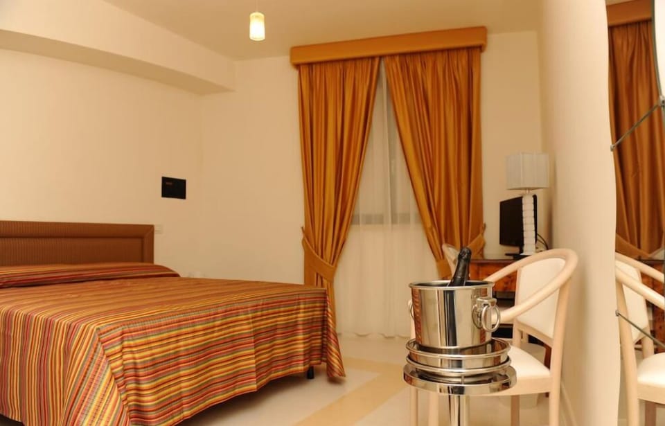 Premium bedding, minibar, in-room safe, desk