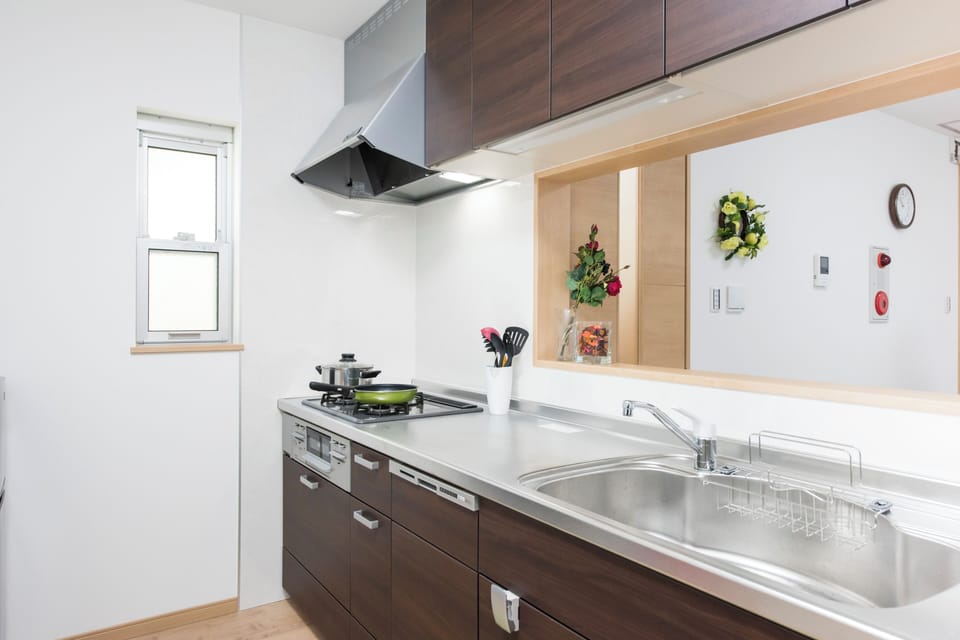 Japanese House | Private kitchen | Fridge, microwave, stovetop, electric kettle