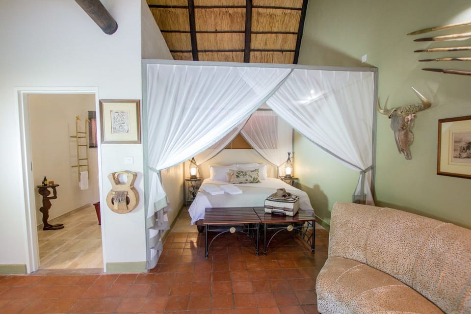 Deluxe Double or Twin Room | Premium bedding, iron/ironing board, free WiFi, bed sheets