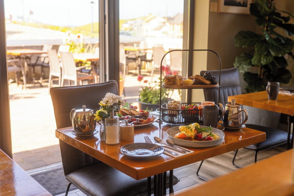 Free daily full breakfast