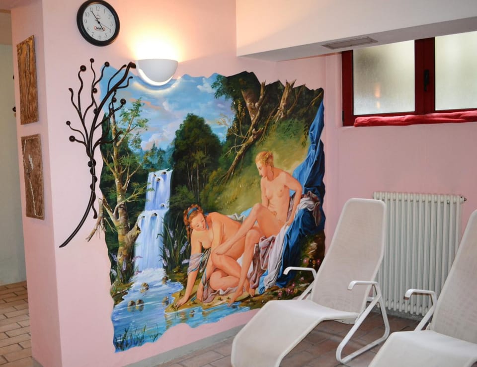 Turkish bath, massage/treatment rooms