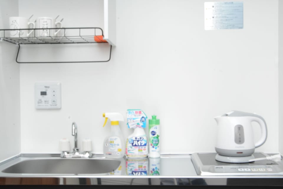 Fridge, microwave, stovetop, electric kettle