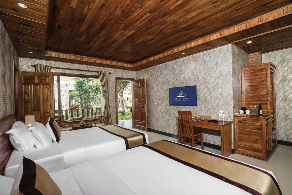 Premium bedding, minibar, in-room safe, desk