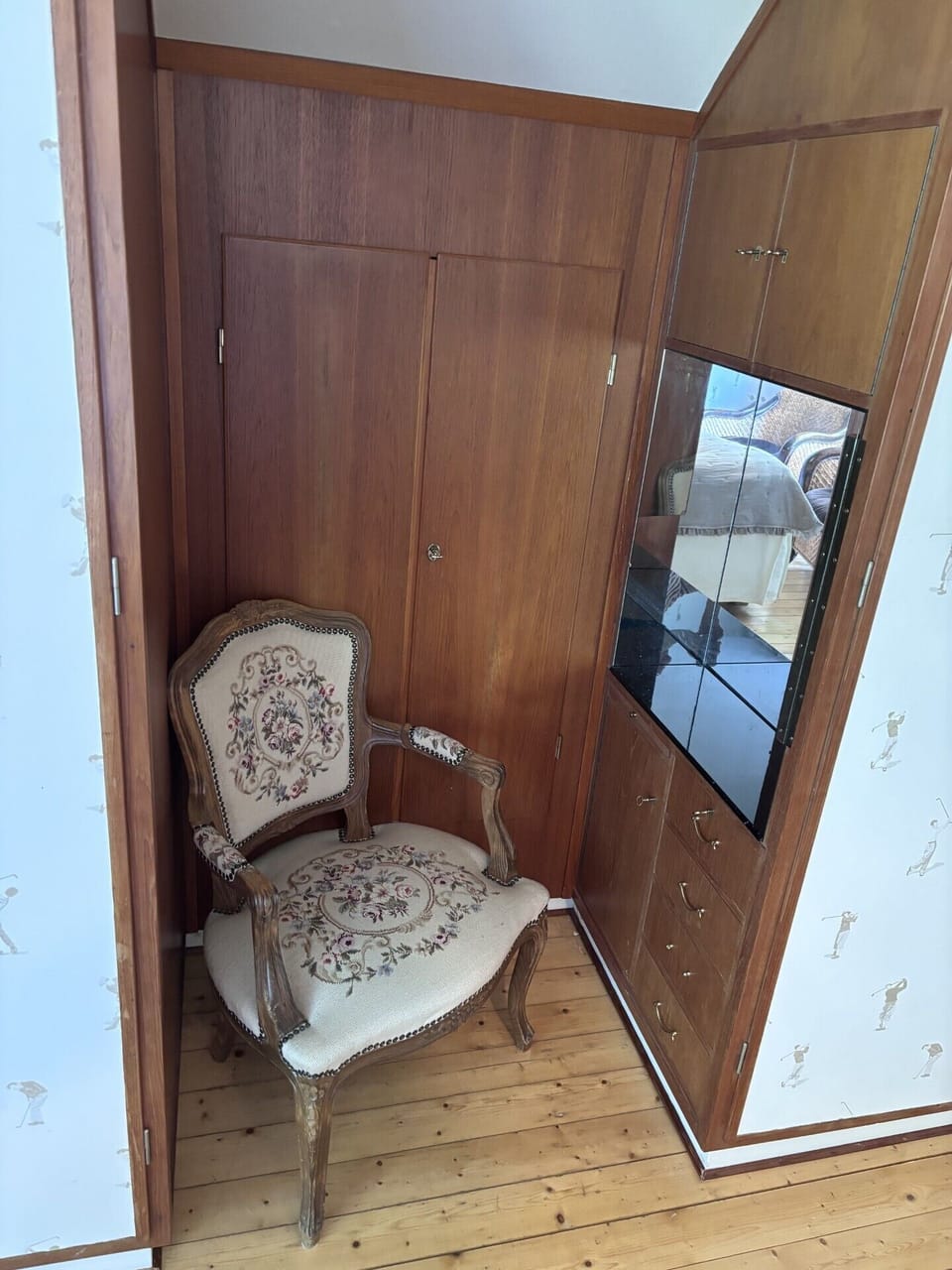 Standard Double Room - 1 King Bed (Room 1) | Individually decorated, individually furnished, iron/ironing board