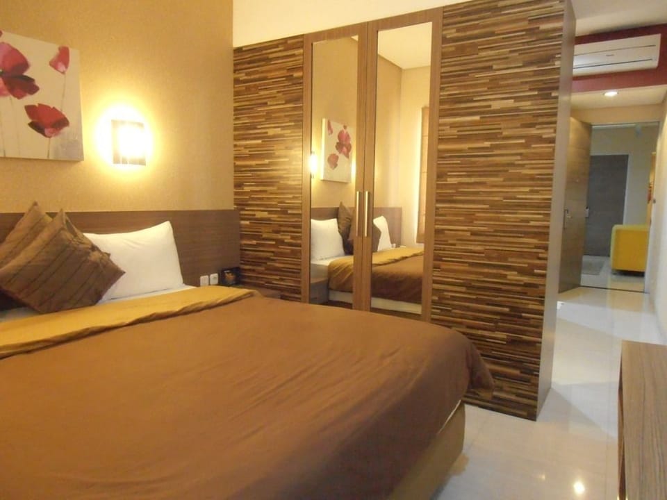 Superior Double Room | Desk, free WiFi, bed sheets