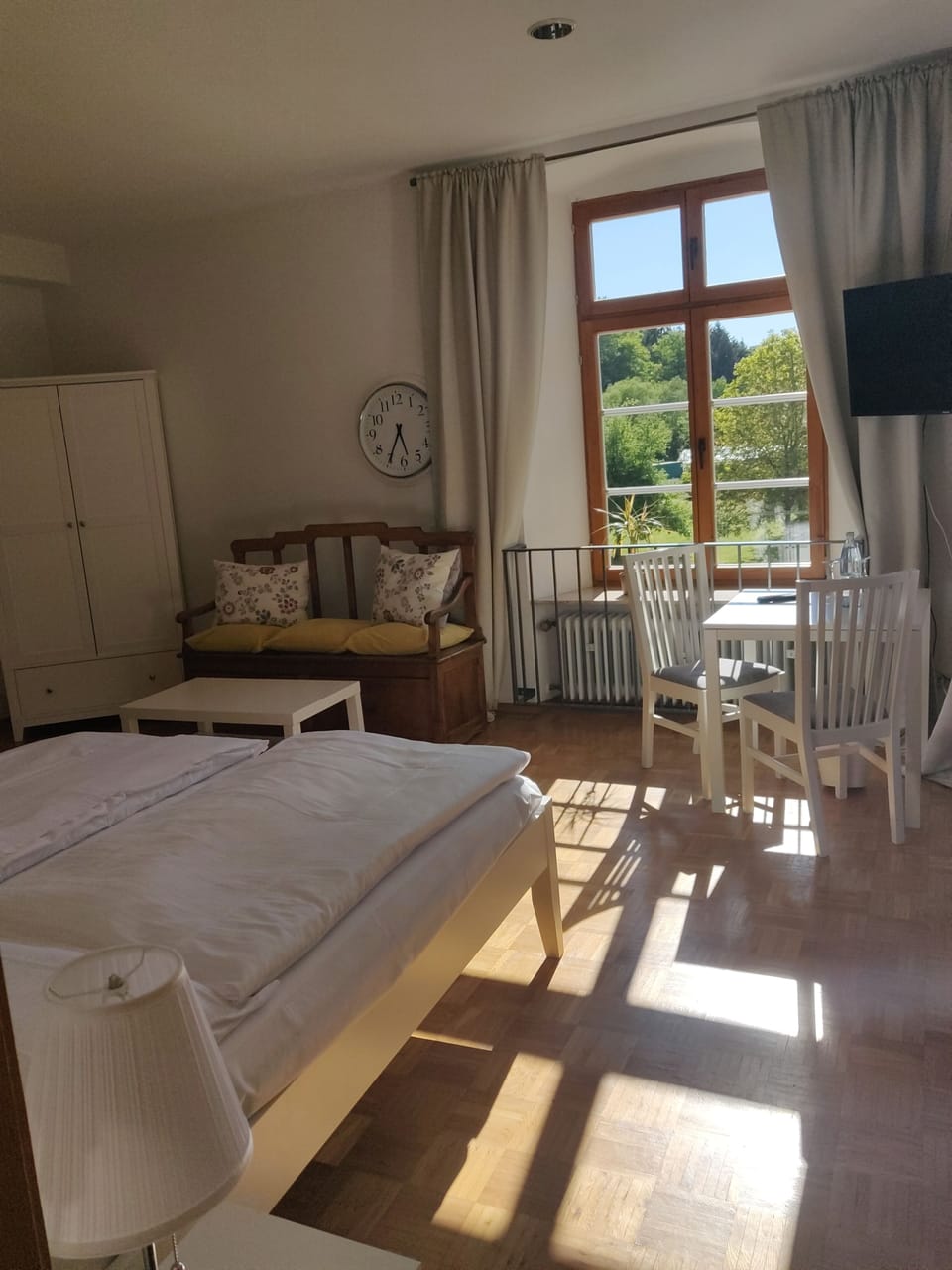 Family Room, 2 Bedrooms | Desk, blackout drapes, free WiFi, bed sheets