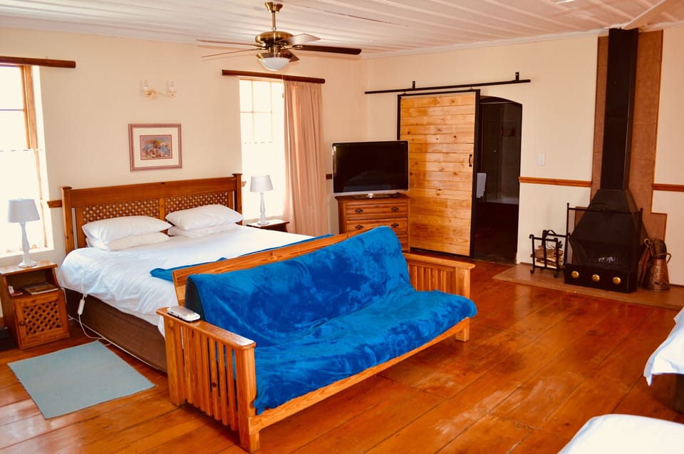 Family Room | Premium bedding, individually furnished, free WiFi, bed sheets