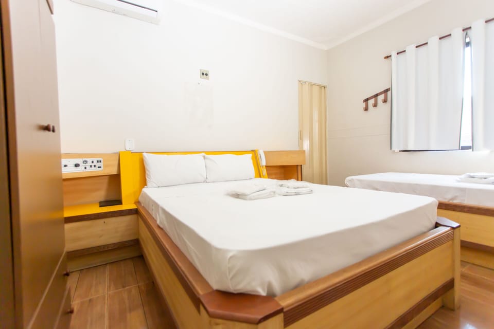 Triple Room | Free WiFi, bed sheets