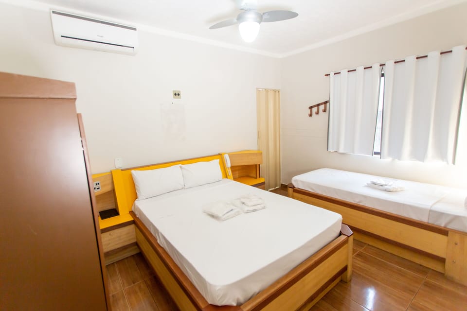 Triple Room | Free WiFi, bed sheets