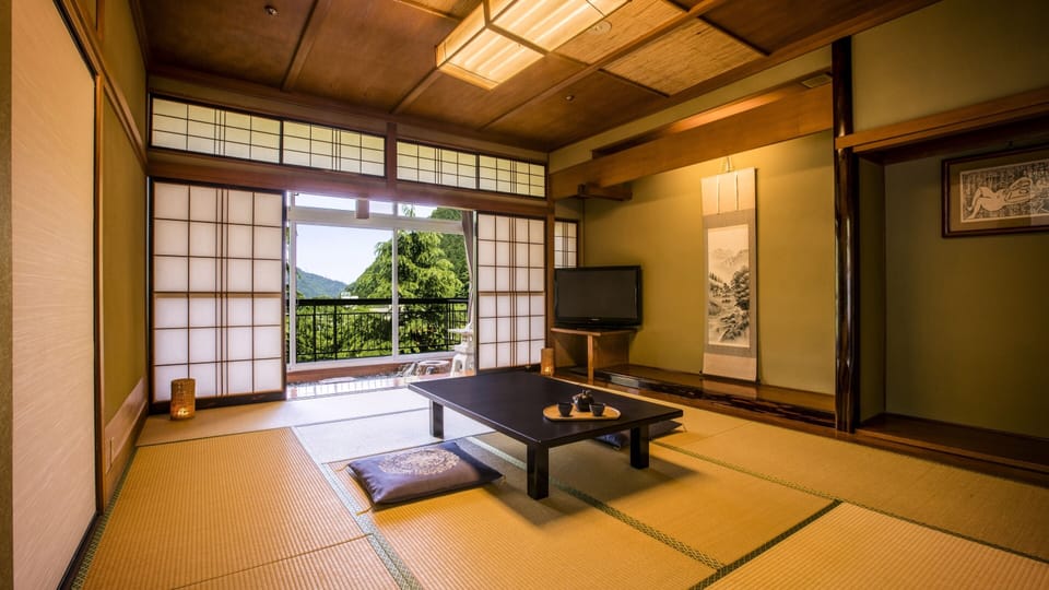 Superior Japanese Western Style Room with Bath, Non-Smoking | In-room safe, WiFi (free)