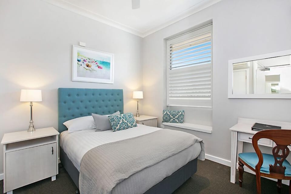 Standard Double Room, 1 Double Bed | Iron/ironing board, WiFi (free), bed sheets