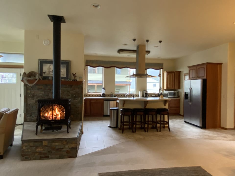 Deluxe House, Multiple Beds | Living area | Flat-screen TV