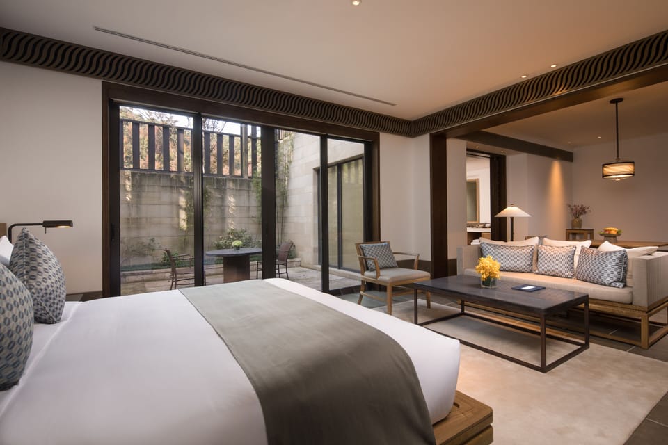 Pusen Room | Minibar, in-room safe, individually decorated, desk