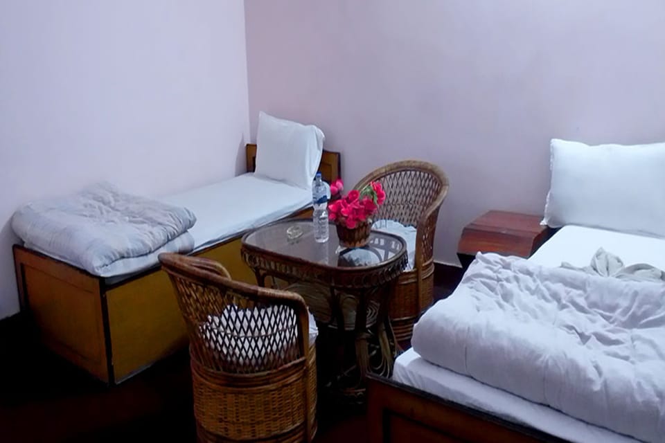 Deluxe Room | Desk, iron/ironing board, free WiFi