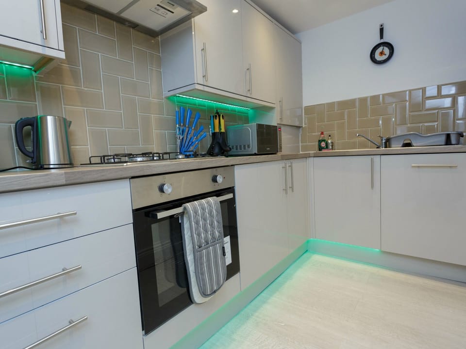 Superior Apartment, Private Bathroom | Shared kitchen