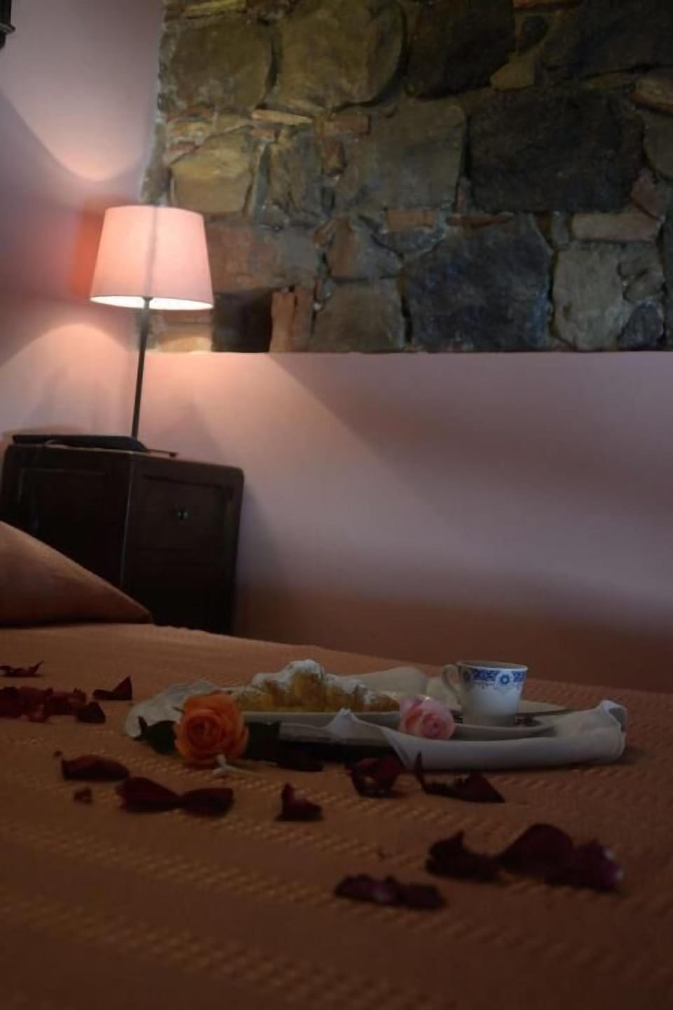 Triple Room | In-room safe, desk, free WiFi, bed sheets