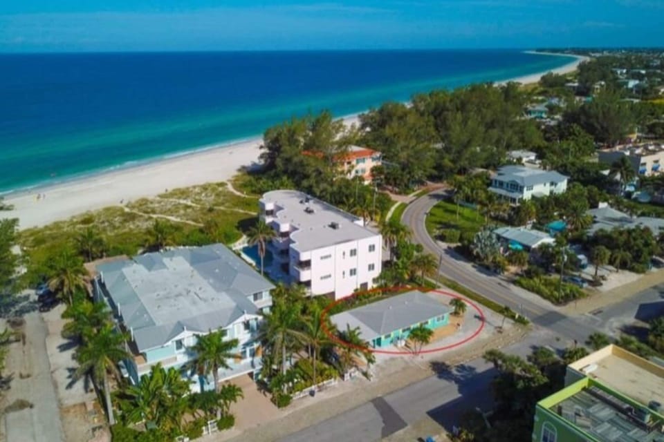 House, 2 Bedrooms | Aerial view