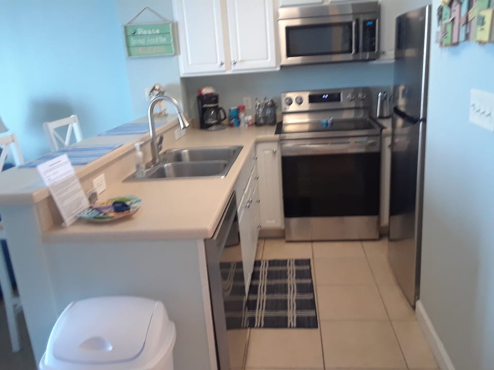 All new stainless appliances 