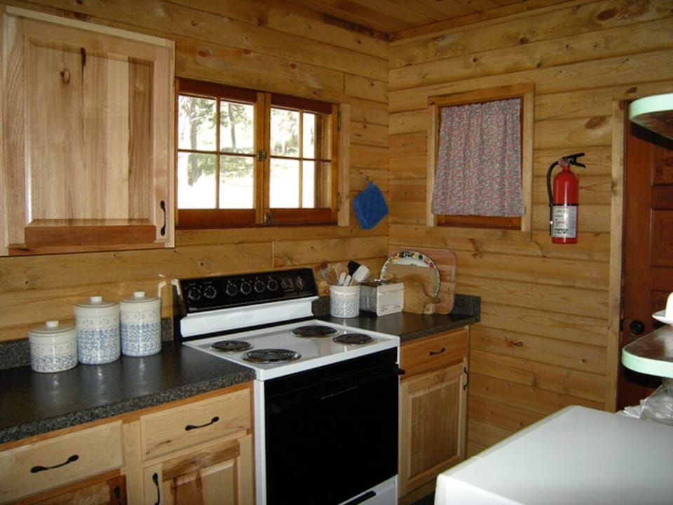 Another view of the kitchen.