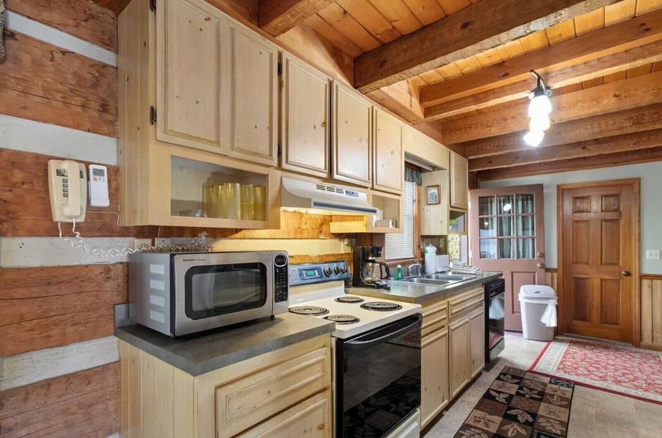 Spacious Kitchen with Dining Room Adjacent