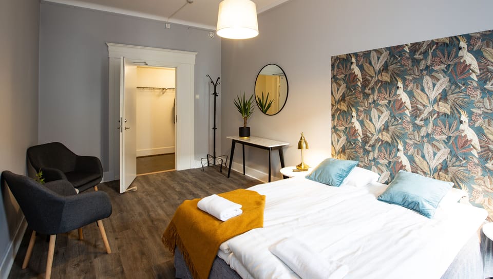Double Room, Shared Bathroom | Individually decorated, iron/ironing board, free WiFi, bed sheets