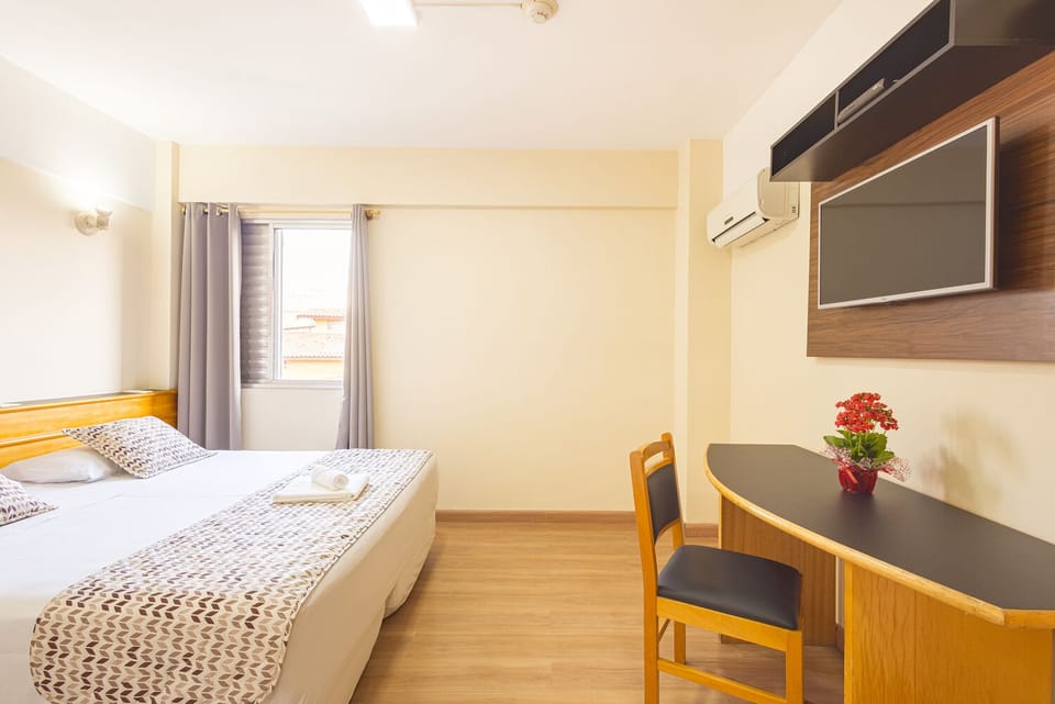 Standard Single Room | Minibar, desk, WiFi (free), bed sheets