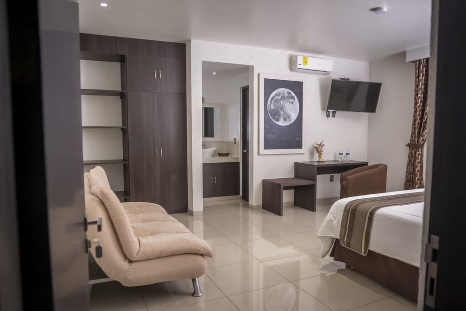 Junior Suite | Bathroom sink
